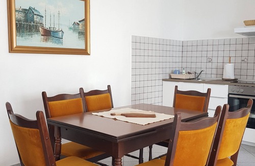 Dugi Rat Apartment | Holiday apartment (82 qm) for 6-7 person