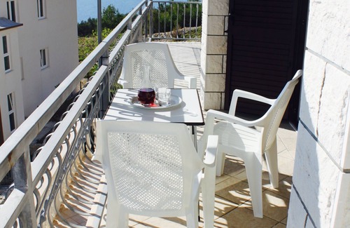Dugi Rat Apartment | Holiday apartment (97qm) with stunning sea view for 6-7 person