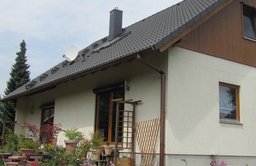 Hermsdorf-Erzgebirge Apartment | Holiday Apartment 'Adrett' with Garden & Wi-Fi