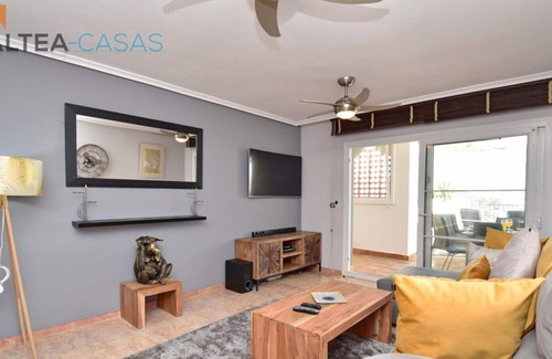 Pueblo Mascarat Apartment | Holiday Apartment 'Altea Dorada' with Sea & Mountain View, Pool & Wi-Fi