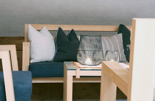 Prateria Apartment | Holiday Apartment "Aussermahrhof Alpin" with Private Balcony & Wi-Fi