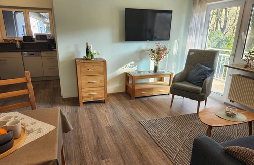 Iphofen Apartment | Holiday Apartment 'Bacchus' with Private Balcony, Shared Terrace