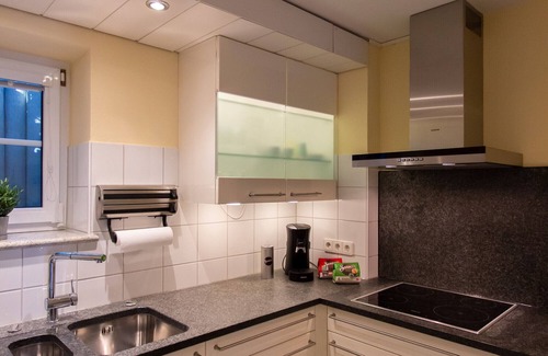 Scheidegg Apartment | Holiday Apartment 'Bergblick - Absolute Ruhe' with Mountain View, Private Terrace and Wi-Fi