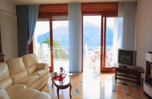 Vignola Apartment | Holiday apartment Cremia for 1 - 8 persons with 4 bedrooms - Holiday apartment