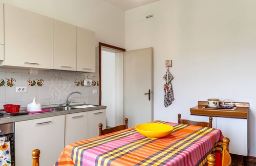 Ripa-Pozzi-Ponterosso Apartment | Holiday Apartment "Casa Lido" with 2 Balconies & Wi-Fi