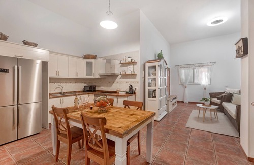 El Fraile Apartment | Holiday Apartment 'Casa Eusebia' with Wi-Fi