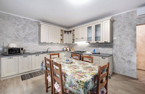 Pisogne Apartment | Holiday Apartment "Casa Tovini" with Mountain View, Terrace & Wi-Fi