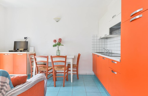 Cavo Apartment | Holiday Apartment 'Casa Mambrino' with Sea View, Shared Pool, Private Terrace & Wi-Fi