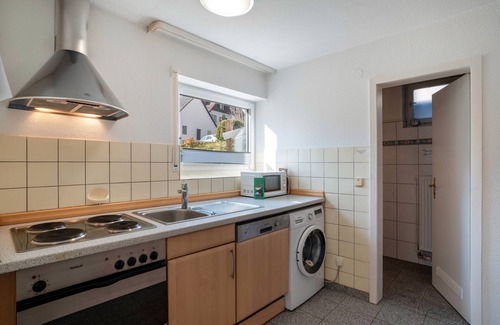 Obermusbach Apartment | Holiday Apartment 'Rosen-Ferienwohnung' with Private Terrace, Shared Garden and Wi-Fi