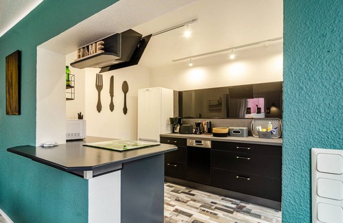 Heppens Apartment | Holiday Apartment "Femeer 02" with Private Terraces & Wi-Fi