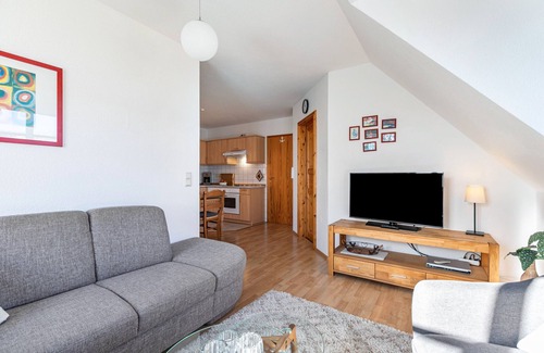 Klanxbuell Apartment | Holiday Apartment Herzmuschel with Shared Terrace, Garden and Wi-Fi