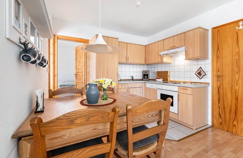 Klanxbuell Apartment | Holiday Apartment Herzmuschel with Shared Terrace, Garden and Wi-Fi