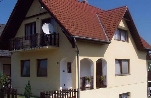 Balatonlelle Apartment | Holiday apartment 600m from the sandy beach