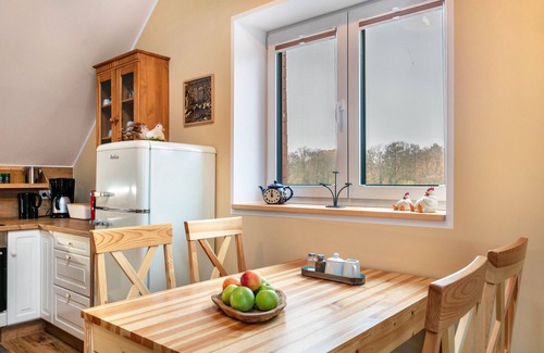 Alt Zeschdorf Apartment | Holiday Apartment 'Hühnernest' with Shared Terrace, Shared Garden and Wi-Fi