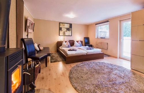 Mensfelden Apartment | Holiday apartment Hünfelden for 1 - 7 persons with 3 bedrooms - Holiday apartment