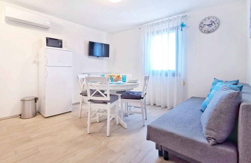 Vardica Apartment | Holiday apartment in a quiet neighbourhood near Umag