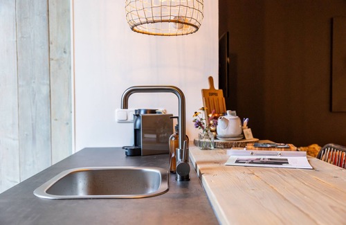Hantum Apartment | Holiday apartment in Hantum, Friesland – rural setting with a loft vibe
