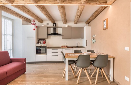 Levico Terme Apartment | Holiday Apartment 'L'Antica Corte Apt Mara' with Mountain View & Wi-Fi