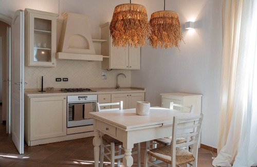 Valiano Apartment | Holiday Apartment "Ortensie" with Shared Pool, Shared Garden & Wi-Fi