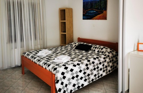 Komen Apartment | Holiday apartment Komen for 2 - 3 persons - Holiday apartment in one or multi-family house