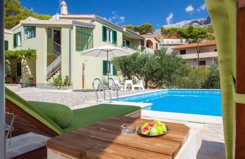 Krvavica House | Holiday apartment Krvavica for 1 - 8 persons with 4 bedrooms - Holiday house