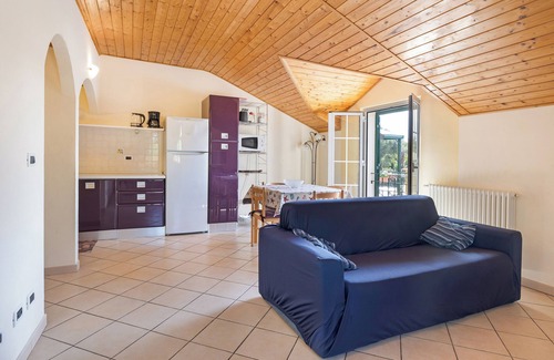Ceriale Apartment | Holiday Apartment "La Casa di Lady" with Sea View, Terrace & Wi-Fi