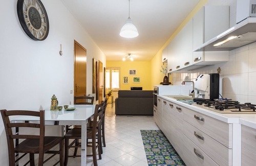 Cefalu Apartment | Holiday Apartment 'Paradiso Marino' with Terrace, Garden & Wi-Fi