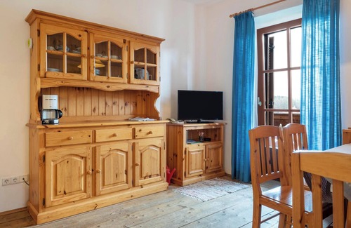 Collalbo Apartment | Holiday Apartment 'Sallrain Hof 1' with Mountain View & Balcony