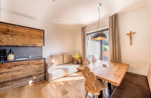 Collepietra Apartment | Holiday Apartment "Sonnleiten Sonnenparadies" with Wi-Fi
