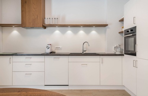 Nova Ponente Apartment | Holiday Apartment "Talhaus - Rita" with Mountain View, Shared Garden & Wi-Fi