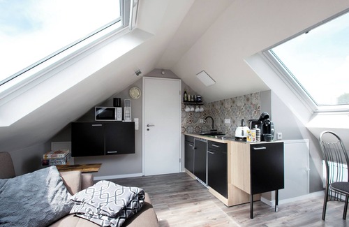 Heide Apartment | Holiday Apartment 'Uhse's' close to City Centre with Garden & Wi-Fi