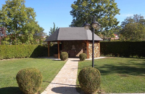 Gyenesdias Apartment | Holiday apartment with internet, grill and pavilion