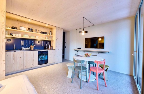Adelboden Apartment | Holiday apartment with balcony and wifi