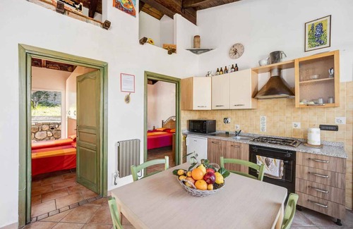 Pompeiana Apartment | Holiday apartment with lake view