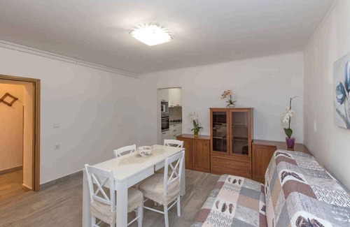 Murine Apartment | Holiday apartment with air conditioning