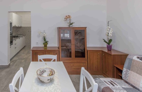 Murine Apartment | Holiday apartment with air conditioning