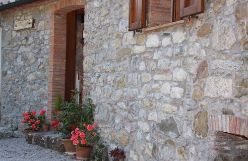 Montieri Apartment | Holiday apartment with a terrace and parking