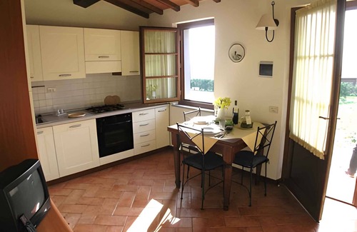 Santomato Apartment | Holiday apartment with air conditioning and outdoor pool