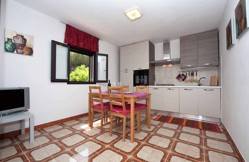 Ognina Apartment | Holiday apartment with terrace near the sea