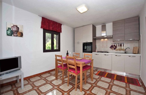 Ognina Apartment | Holiday apartment with terrace near the sea
