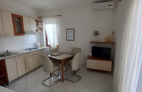 Muline Apartment | Holiday apartment with outdoor shower in the garden