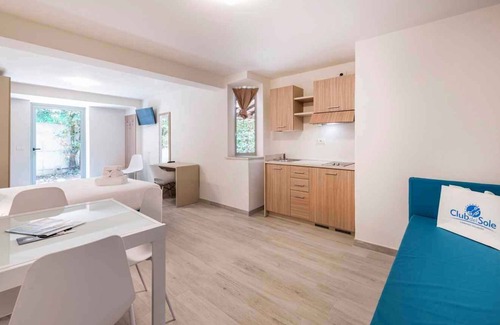 Borno Apartment | Holiday apartment with WiFi and TV