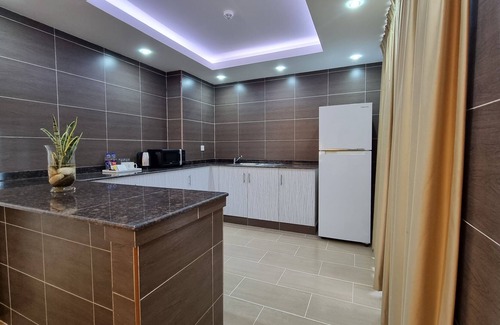 Al Kubus Hotel | Holiday Beach Resort