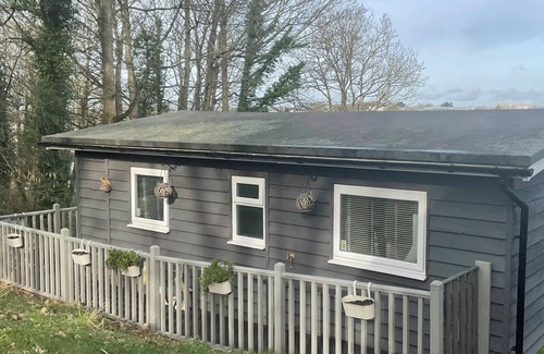 Bont Newydd Ski Chalet | Holiday Cabin Sleeps 5 Glan Gwna Holiday Park