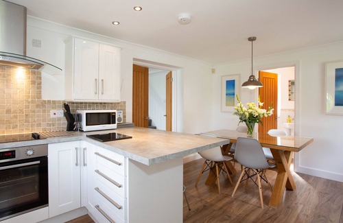 Carbis Bay House | Holiday Cottage with Private Indoor Swimming Pool & Off-Road Car Parking