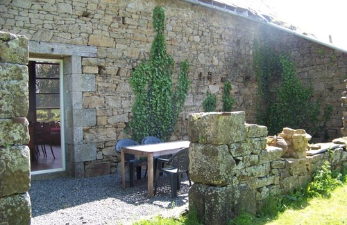 Prat House | Holiday farm (11 families), Personal, activities, beautiful scenery, good food