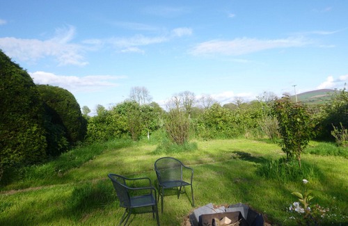 Crymych Cabin | Holiday getaway, log burner, romantic retreat