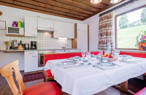 Vorderglemm House | Holiday home 200 m from the piste