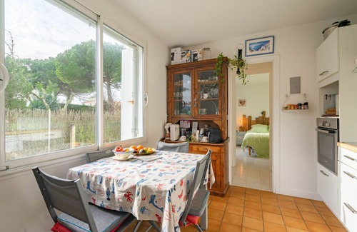 Meschers-sur-Gironde House | Holiday Home 'Sa-Mi-Ra' close to the Beach with Terrace