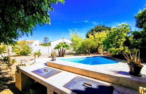 Le Somail House | Holiday Home "Villa Napoléon" with Private Pool & Wi-Fi